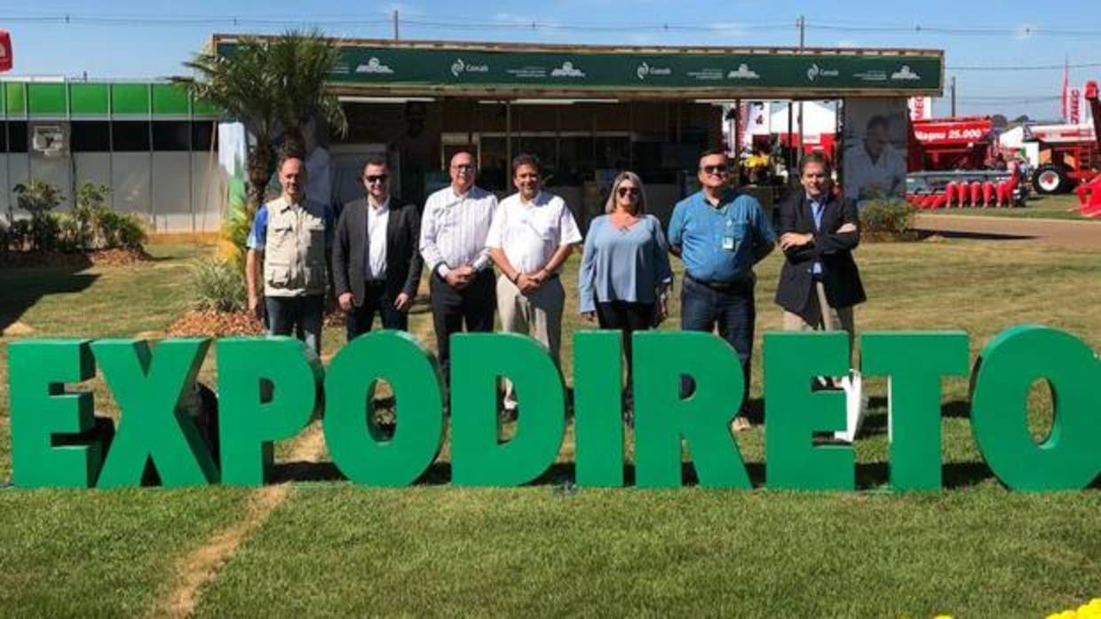 Ibarra (c.) en Brasil, su último viaje como presidente de Puertos de Las Palmas