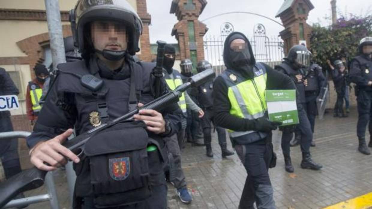 Despliegue de la Guardia Civil y la Policía Nacional para impedir el referéndum