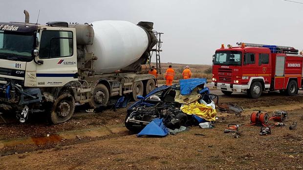 Accidente mortal en la carretera que rodea la fábrica de Opel en Figueruelas