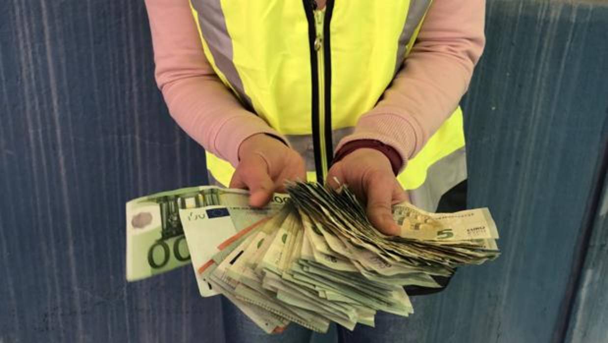 Dinero que los detenidos robaron con el método del «hurto mágico» en Valencia