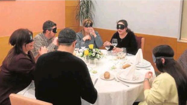 Ojos guía en el plato y la mesa