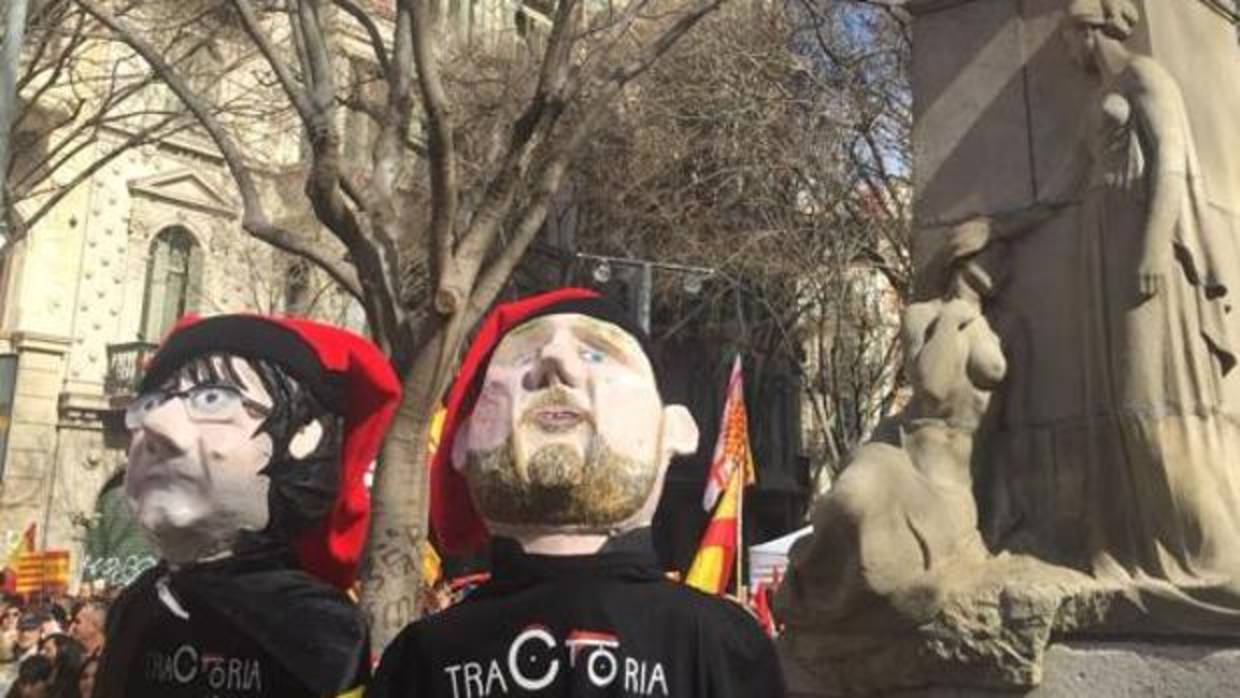 Muñecos de Puigdemont y Junqueras en una manifestación de Tabarnia