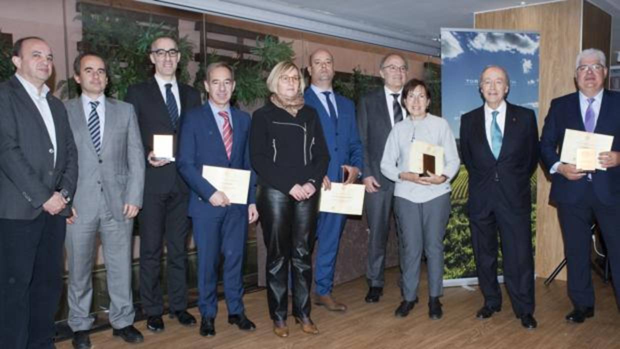 Foto de familia de los premiados