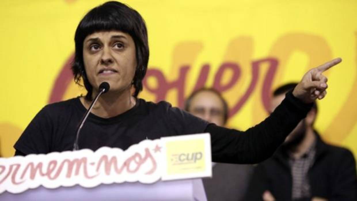La CUP invita a un exviceministro de Maduro para hablar de sanidad