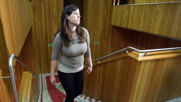 Beiras enseña la puerta a la diputada de En Marea que se encaró con la Policía y Podemos se pone de perfil