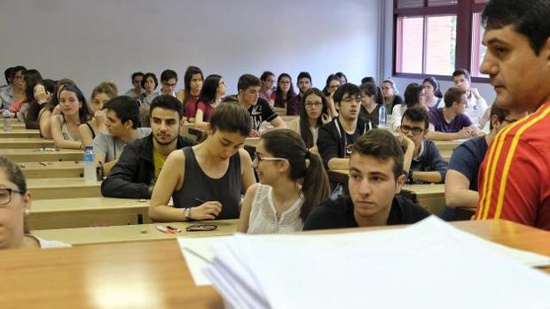 ¿Por qué la prueba de acceso a la universidad es más difícil en Castilla y León?