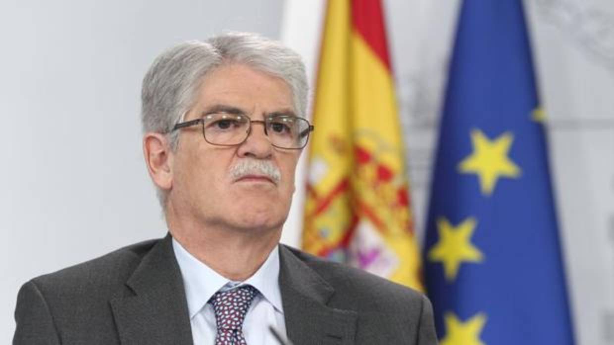 El ministro de Asuntos Exteriores, Alfonso Dastis, este viernes durante la rueda de prensa del Consejo de Ministros