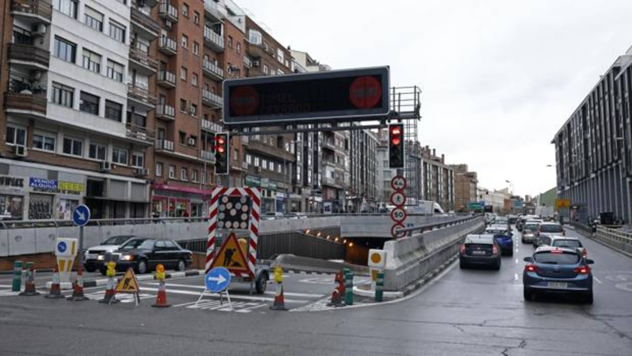 El túnel de Sor Ángela de la Cruz, mientras estaba cerrado totalmente al tráfico