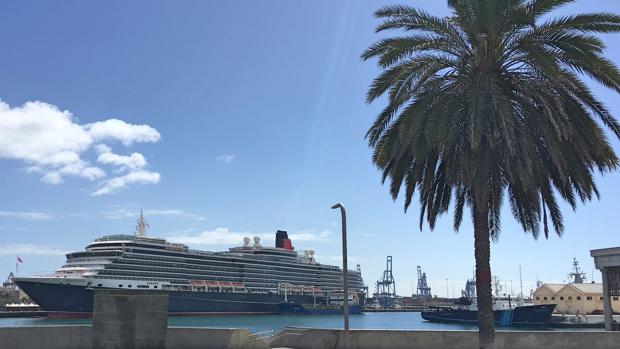 Los cruceros que dan color al turismo de los canarios