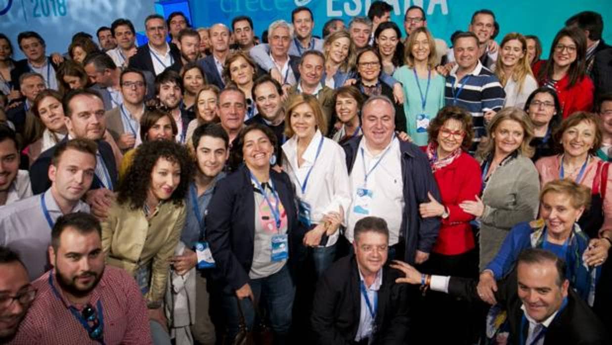 La delegación del PP de Castilla-La Mancha con Cospedal