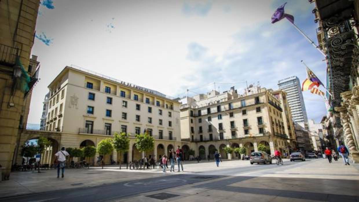 Fachada de la Audiencia Provincial de Alicante