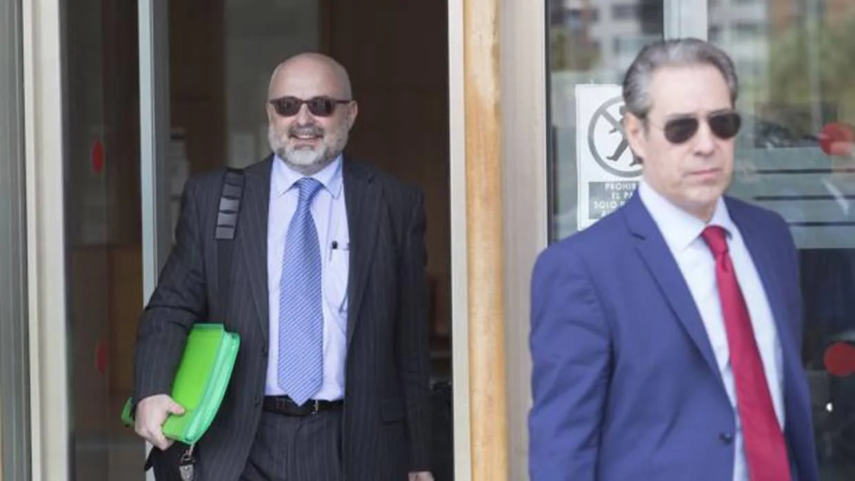 Imagen de los dos acusados tomada este martes en la Audiencia de Castellón