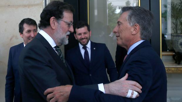 Macri toma como «muy buen ejemplo» la política de su «amigo» Rajoy en España