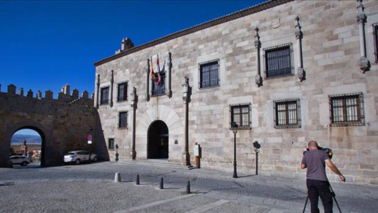Exterior d ela Audiencia Provincial de Ávila