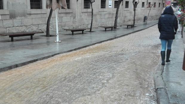 La avería en una tubería deja sin agua a una gran parte del casco histórico de Toledo