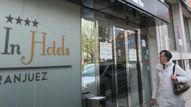 Estafa en Aranjuez: el cierre sorpresa de un hotel deja en la calle a clientes y trabajadores