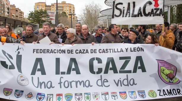 Cazadores de Castilla y León se rebelan contra «el acoso» de los animalistas