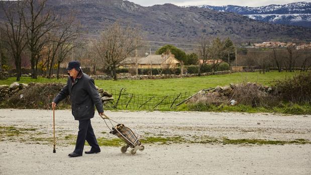 Cifuentes ofrece wifi, teletrabajo y bus a medida para repoblar 78 municipios de la Comunidad de Madrid