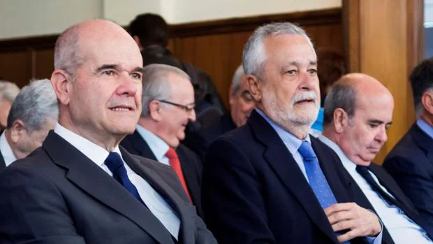 Manuel Chaves y José Antoni Griñán ayer en el juicio de los ERE