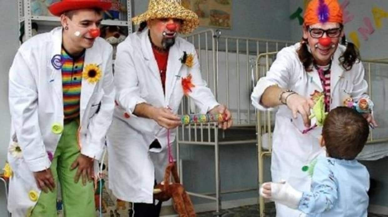 Uno de los grupos de payasos que acuden al hospital de Guadalajara