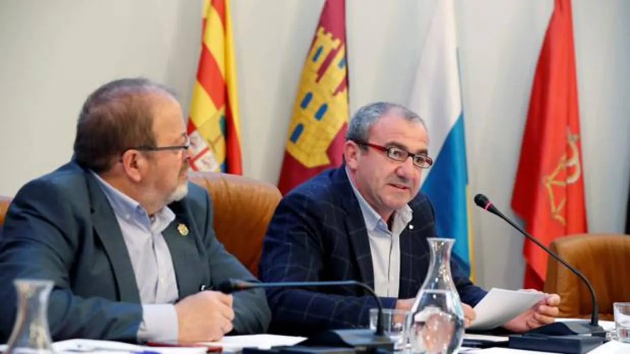 El presidente de la Diputación de Lugo, Darío Campos, en el pleno del ente provincial