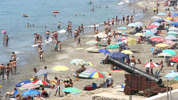 Hallan un cadáver en avanzado estado de descomposición bajo un puente en Torrox