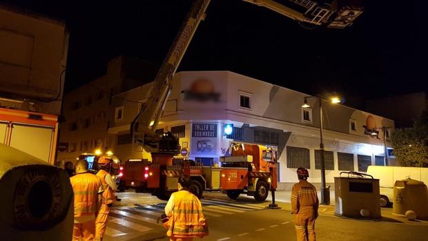 Intenta huir de la Policía y termina en el hospital tras caer desde cinco metros