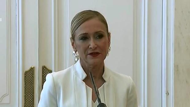 «Un error involuntario» y «una cacería»: la dimisión de Cristina Cifuentes en diez frases