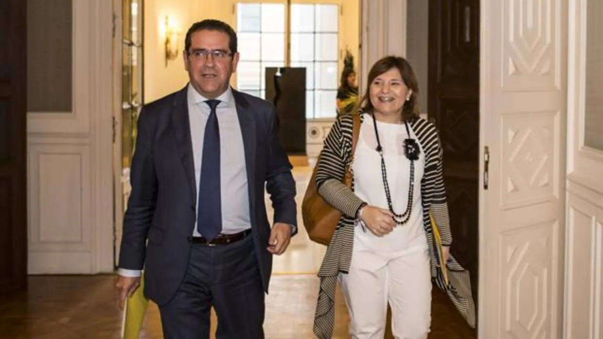 Jorge Bellver e Isabel Bonig, en las Cortes Valencianas