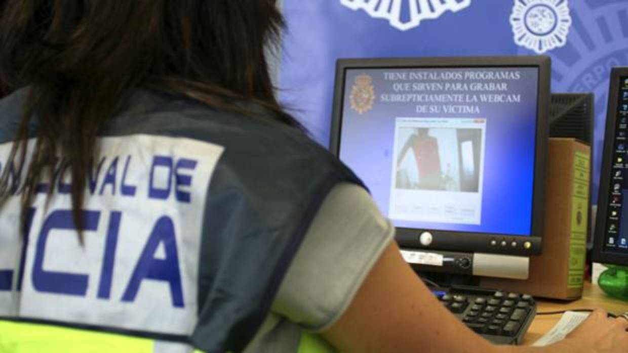 La Policía investiga delitos por internet