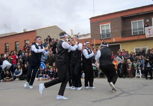 Los danzantes, este lunes, víspera de la fiesta del Cristo de la Viga