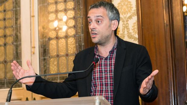 El PPdenuncia que Ferreiro gastó en publicidad el doble que en renta social