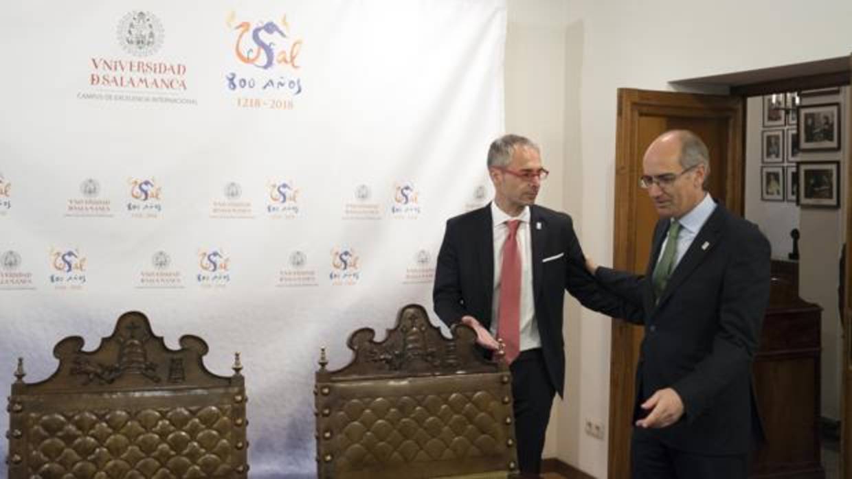 El rector de la Universidad de Salamanca, Ricardo Rivero, y el presidente de la Diputación Provincial, Javier Iglesias