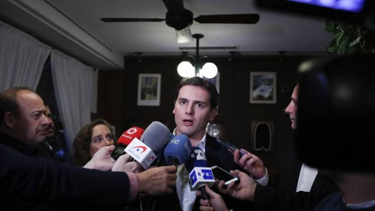 Albert Rivera declara ante los medios en Buenos Aires