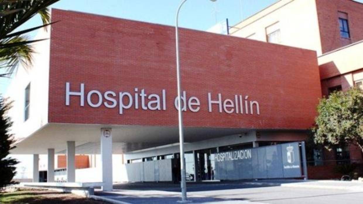 Entrada al hospital de Hellín