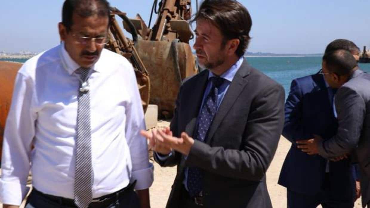 Un directivo del Puerto de Agadir y Carlos Alonso este mes de mayo en Marruecos