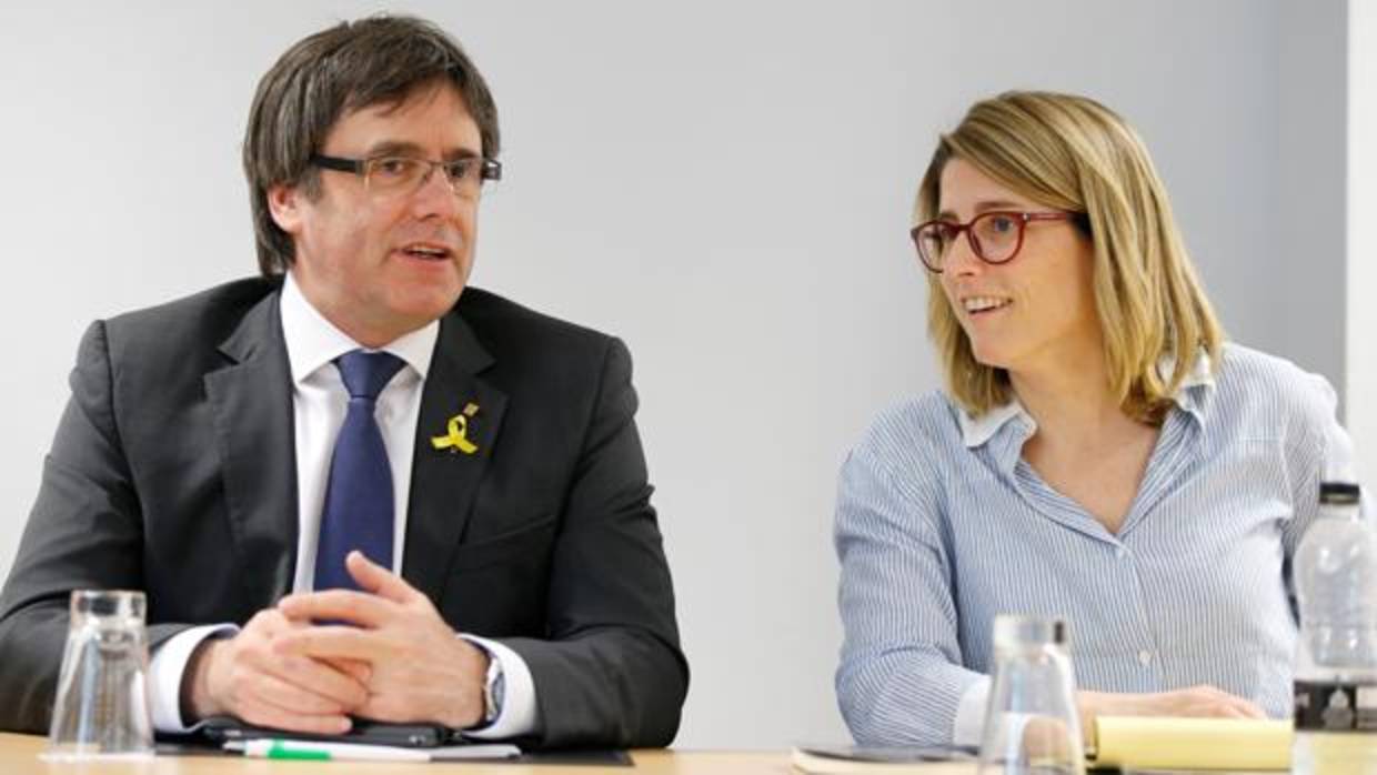 Carles Puigdemont y Elsa Artadi, en Berlín