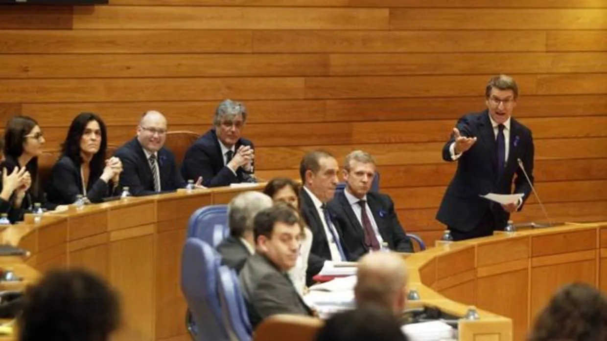 El presidente de la Xunta, Alberto Núñez Feijóo esta mañana durante la sesión de control en el Parlamento
