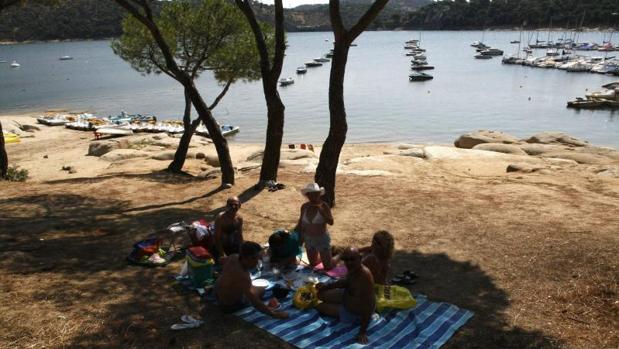 San Martín de Valdeiglesias , la primera «playa» de Madrid con con bandera azul