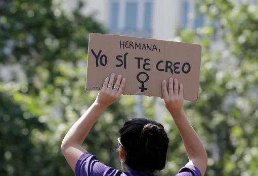 Manifestación contra el machismo y la sentencia de la Manada en Valencia