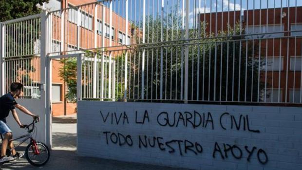 Cinco de los nueve profesores de Sant Andreu, exculpados