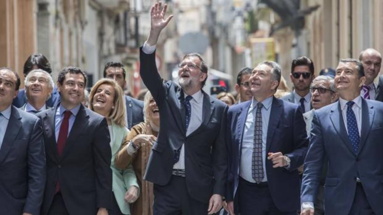 Mariano Rajoy, ayer, tras un acto por el 150 aniversario del «Diario de Cádiz»