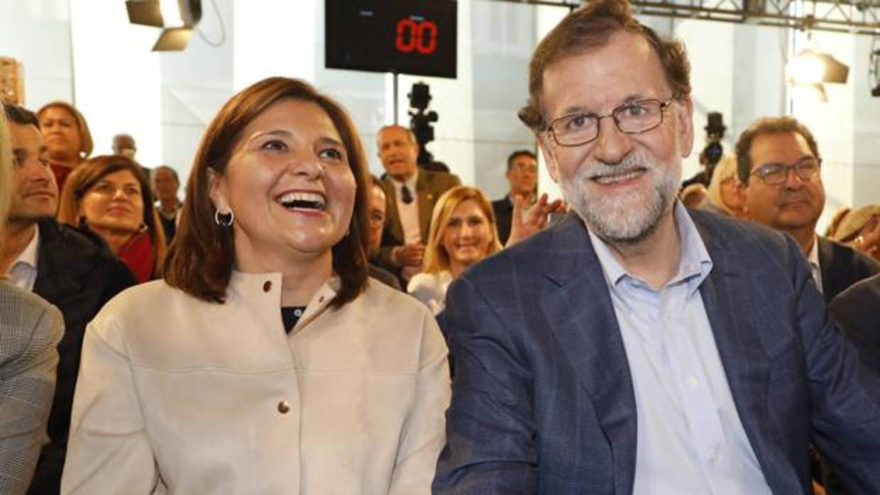 Imagen de Bonig y Rajoy tomada el pasado mes de febrero en un acto del PP en Alicante