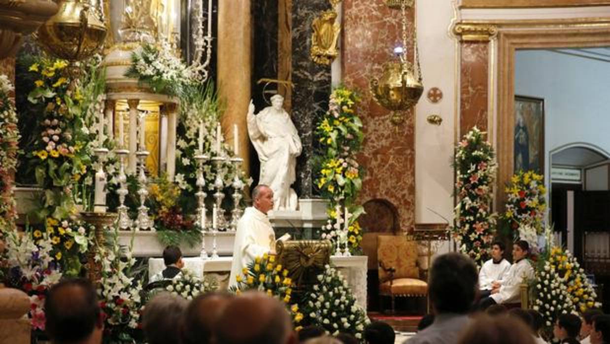 La Basílica, decorada por el gremio de floristas