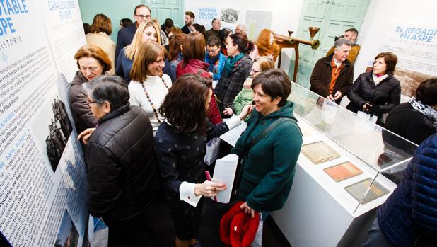 La exposición «Aspe, hechos de agua» de Global Omnium y el Ayuntamiento recibe 1.500 visitas