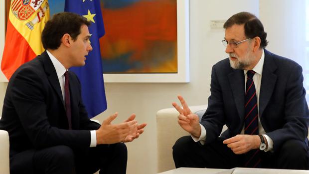 Rajoy alertará a Rivera de que la división «da alas» a los independentistas