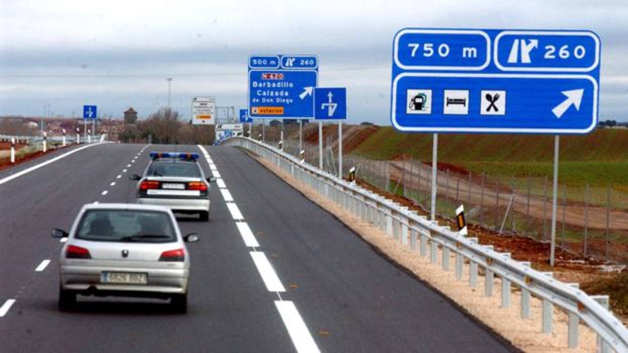 Las obras en la A-62 provocarán cortes de carril y calzada entre Pollos y Alaejos desde el próximo lunes