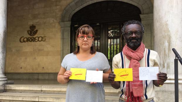 La vicepresidenta balear envía postales amarillas a «los presos políticos catalanes» en señal de «apoyo»