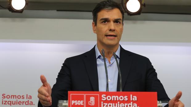 El PSOE se inclina por presentar mañana una moción de censura contra Rajoy