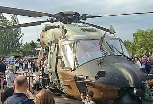 Logroño acoge el desfile del Día de las Fuerzas Armadas, marcado por la moción de censura